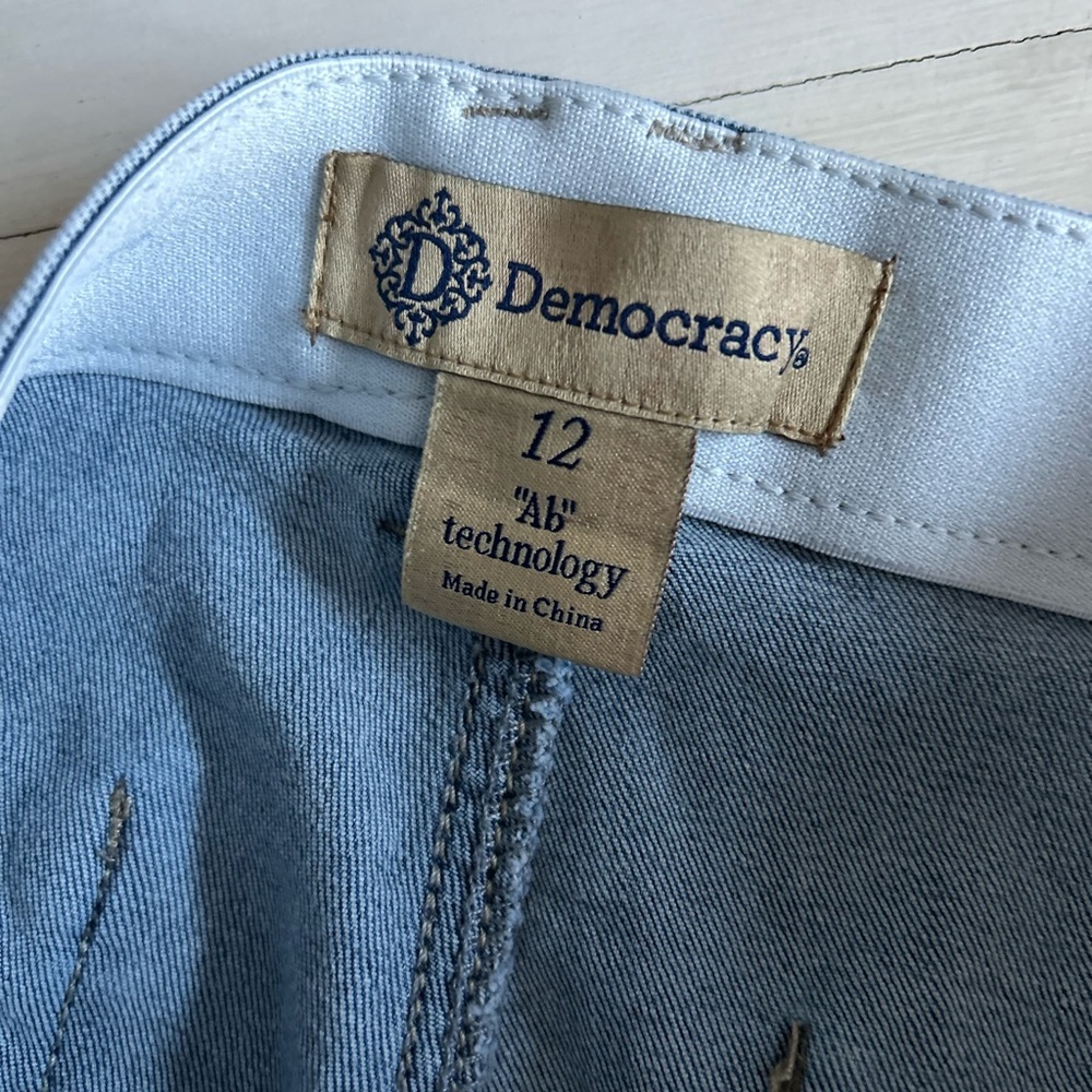 Democracy sailor pocket style jeans, women’s size 12, blue wash. Raw hem. - Picture 7 of 9